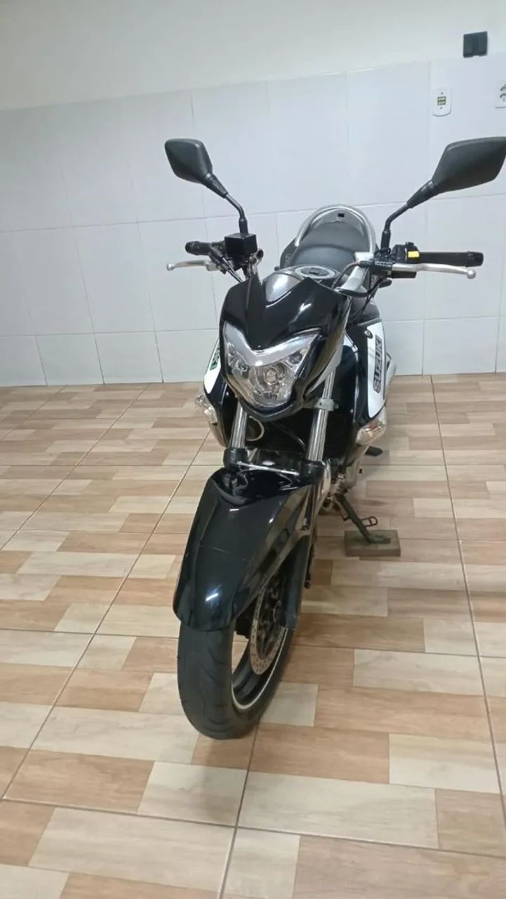 Suzuki 250 cilindrada 2016 - Foto 4