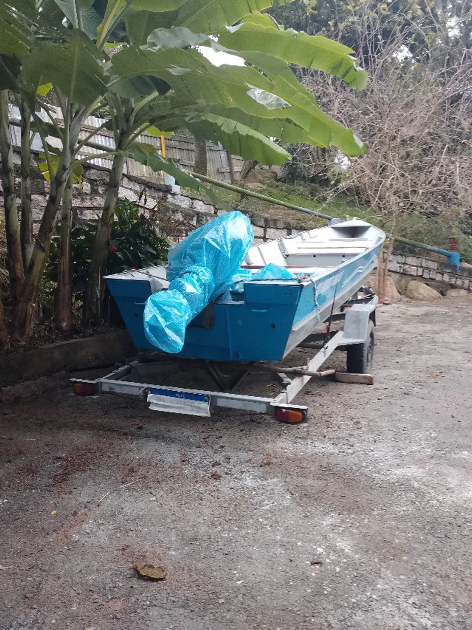 carretinha para barco e lancha 6 metros semi-nova