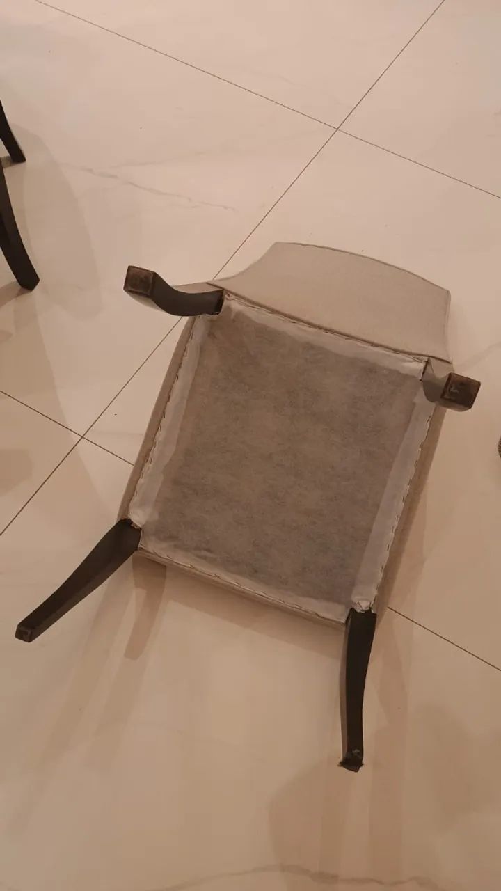mesa de jantar com meio giratório e 8 cadeiras - Foto 4