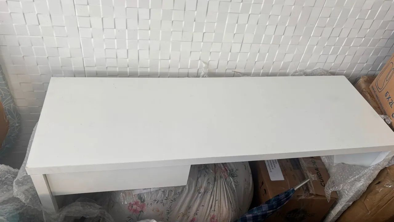 Escrivaninha Mdf muito conservada