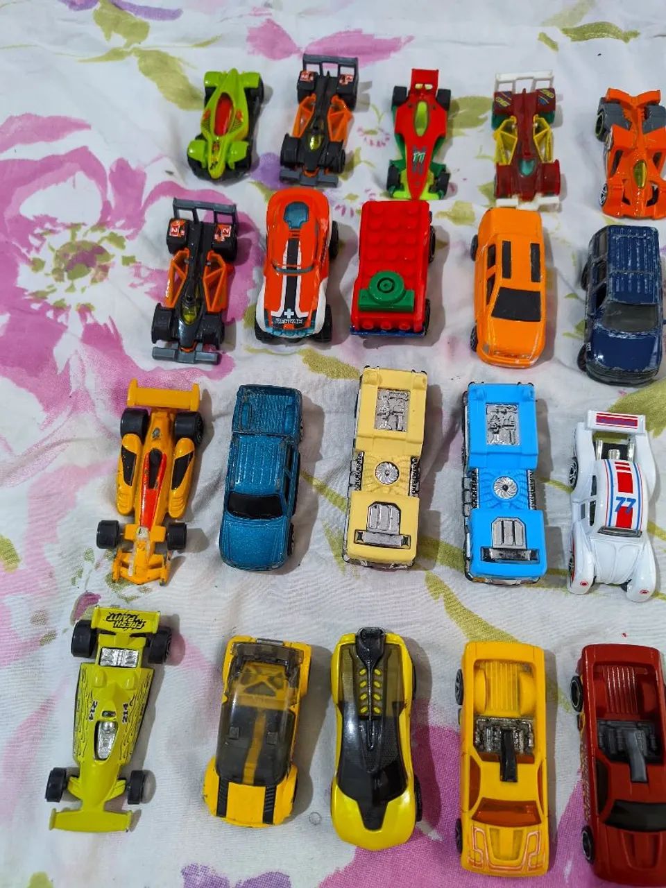 Lote 2 Hotwheels loose. - Foto 3