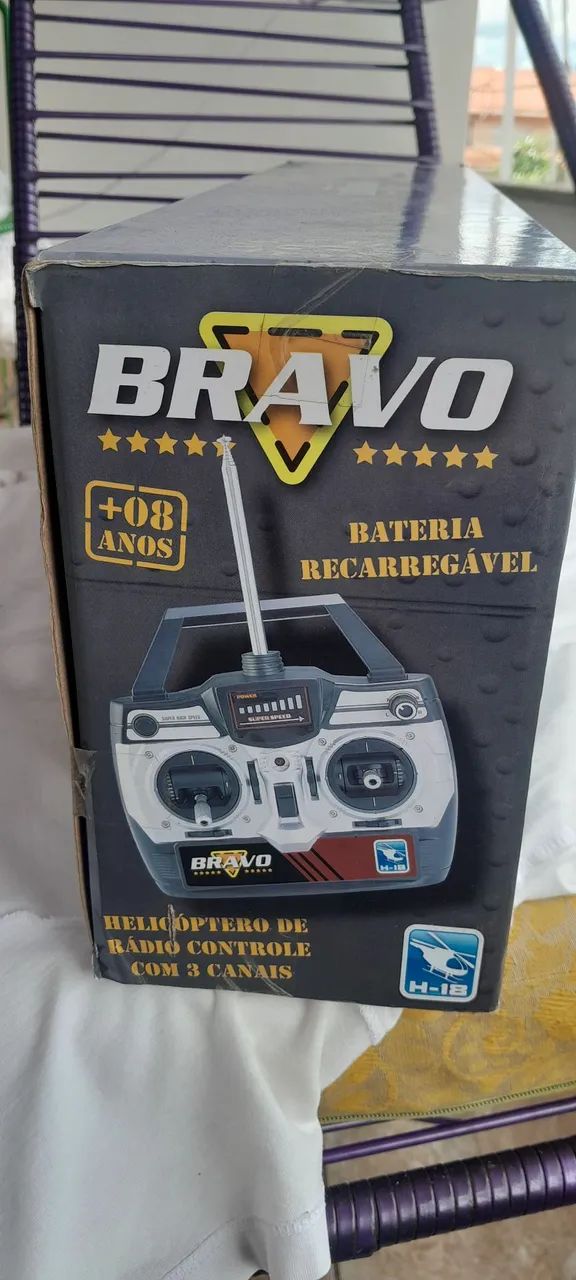 V/T UM  HELICÓPTERO com rádio controle , semi novo , bateria recarregável , semi novo .l  - Foto 6