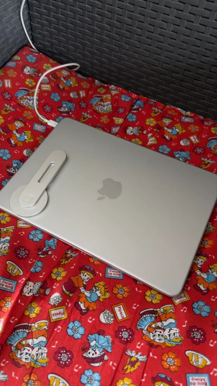 MACBOOK NEO