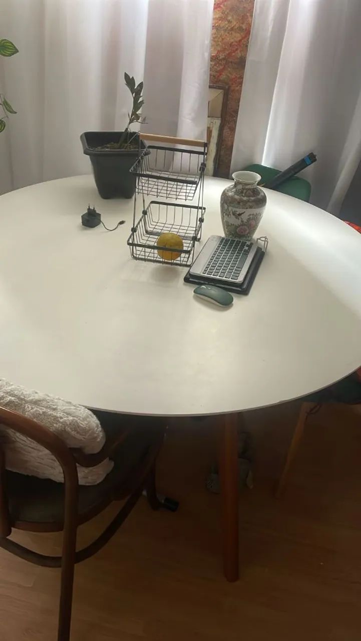 Mesa de jantar redonda + cadeiras - Foto 5