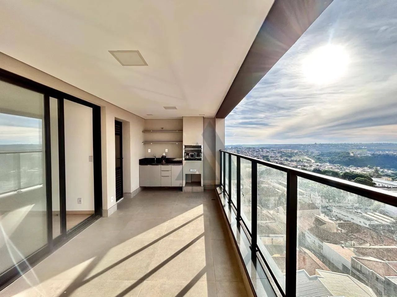 Apartamento com 3 quartos, 148 m² - venda por R$ 1.520.000 ou aluguel por R$ 6.030/mês - C - Foto 3