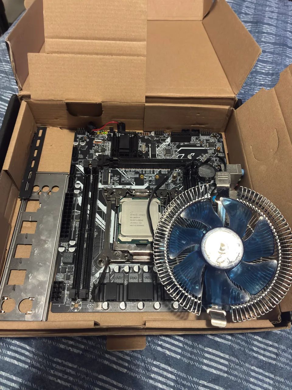 Placa mãe X99 mougol + Xeon e5-2650 V4 - Foto 2