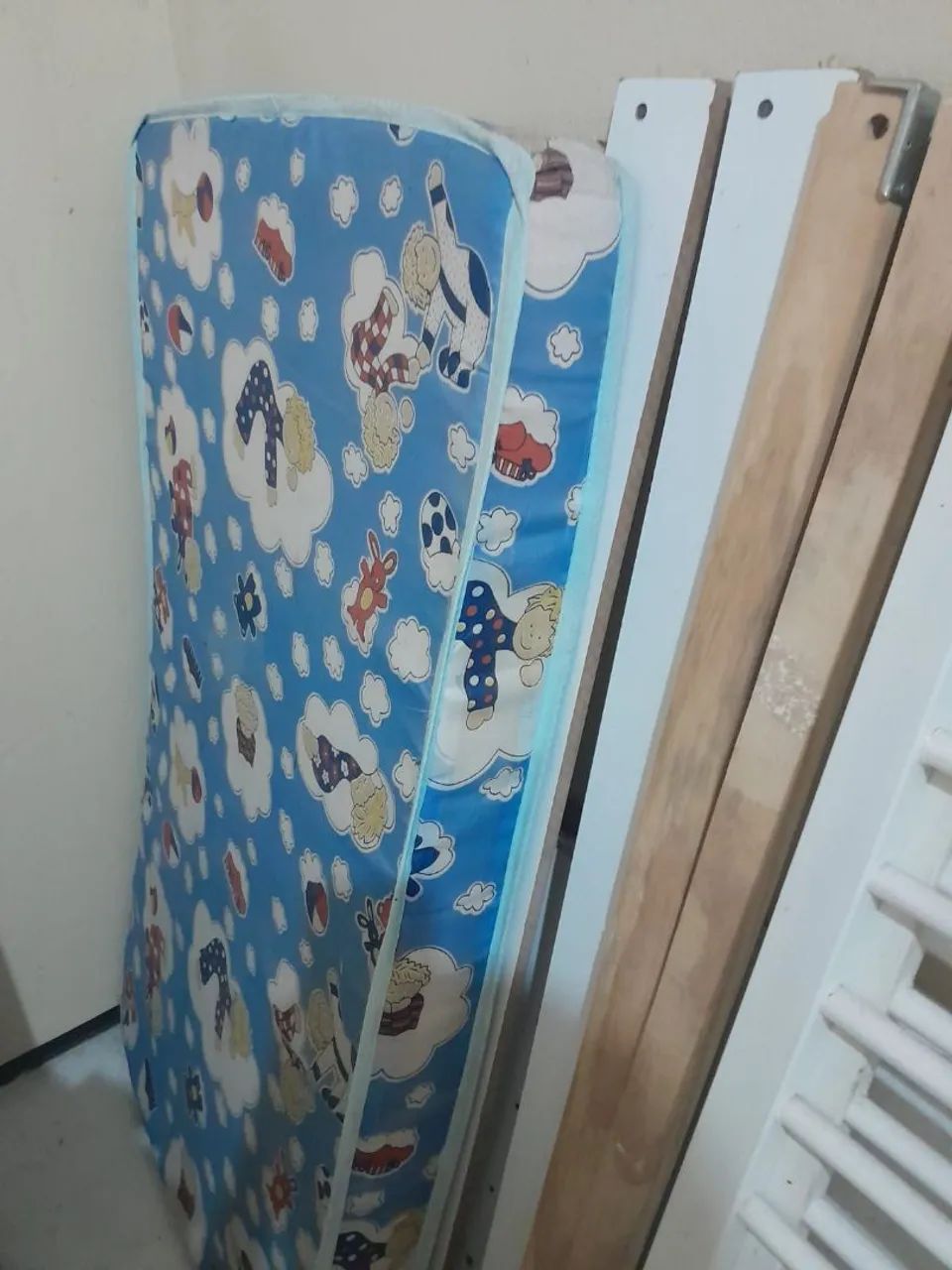 Donation of a complete crib65048994811395122