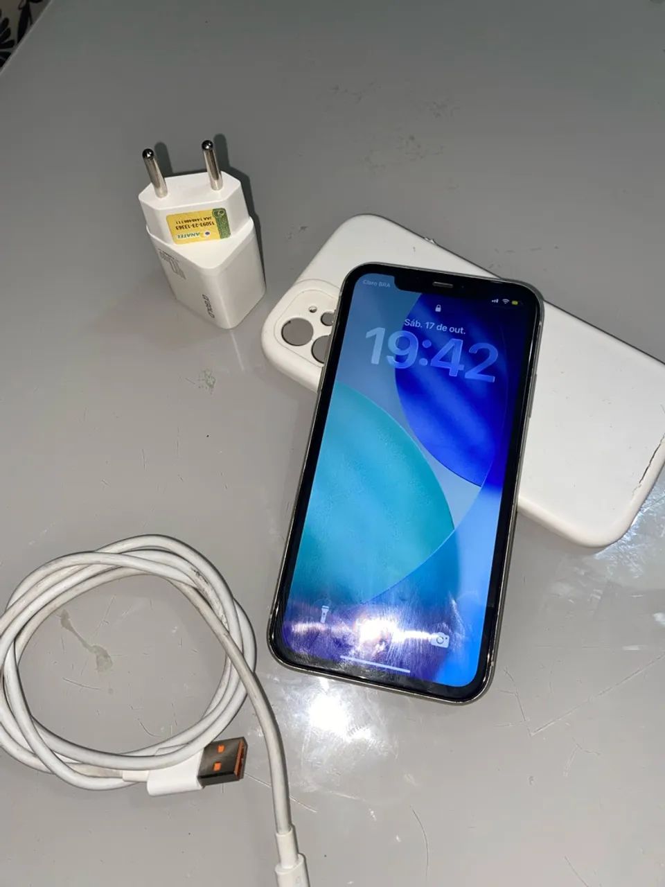 IPHONE 11 64 gb 
