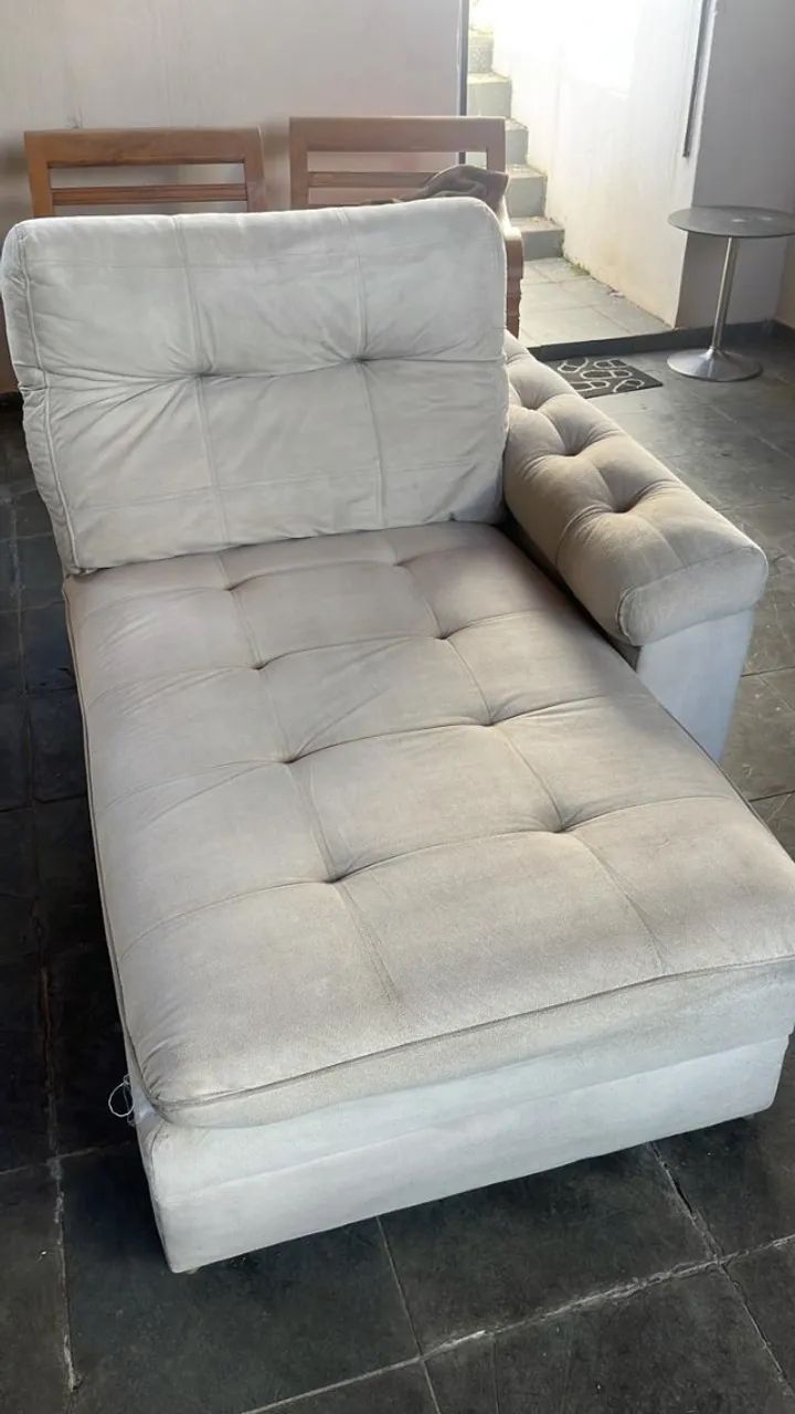 Sofá 3 lugares, em Suede, retrátil e encosto regulável - Foto 2