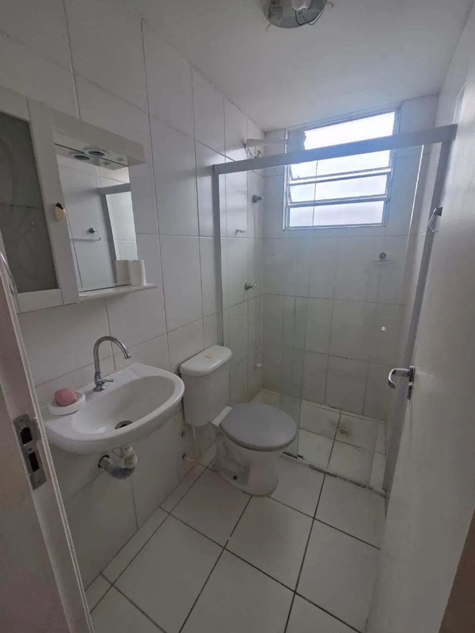 Apartamento no Residencial Jeribá com móveis planejados na cozinha e quarto - Foto 4