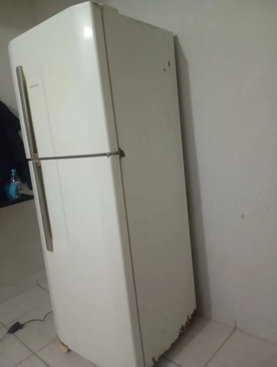 Vendo geladeira Eletrolux  - Foto 3