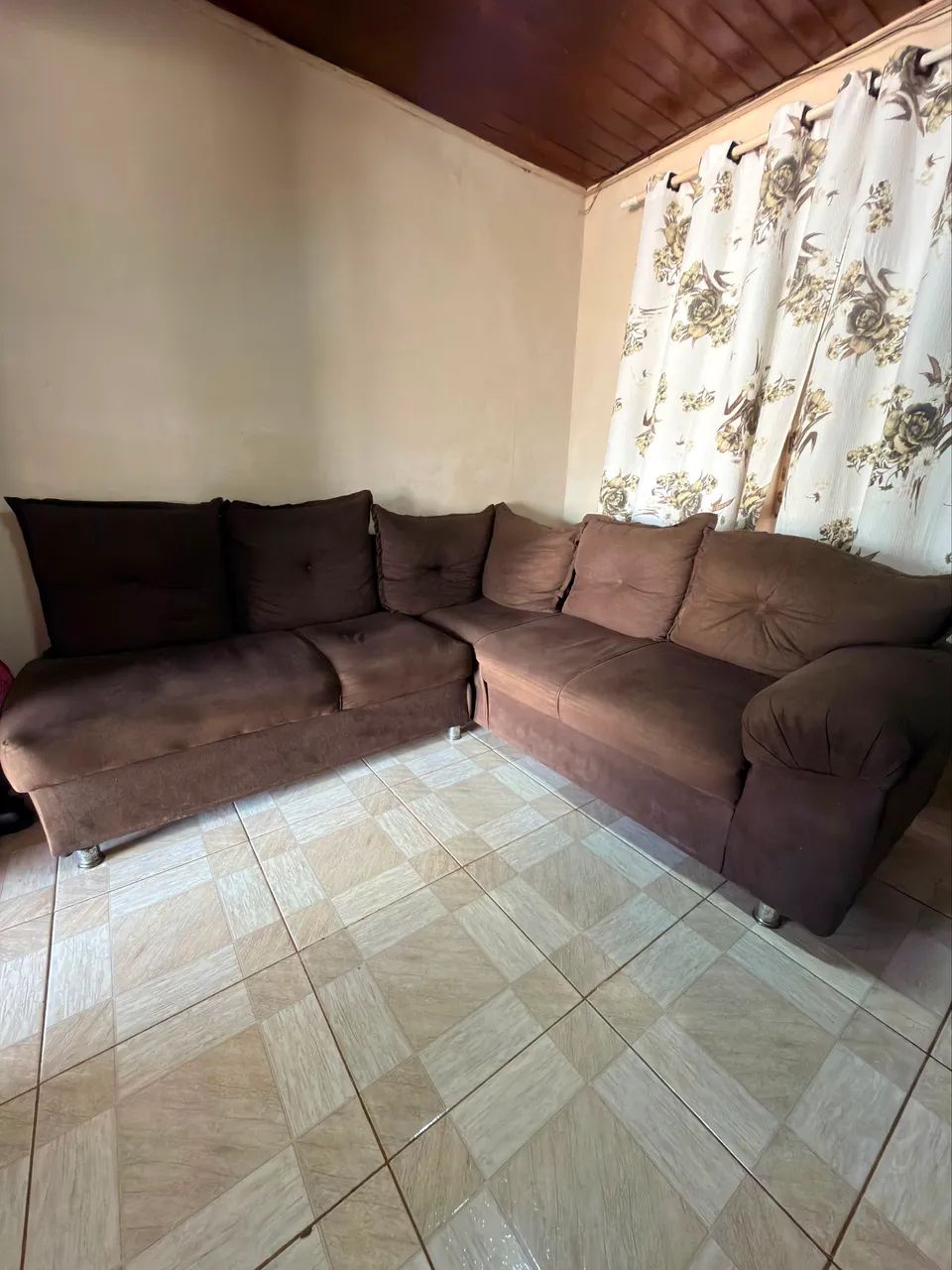 Sofá formato de L 7 lugares 