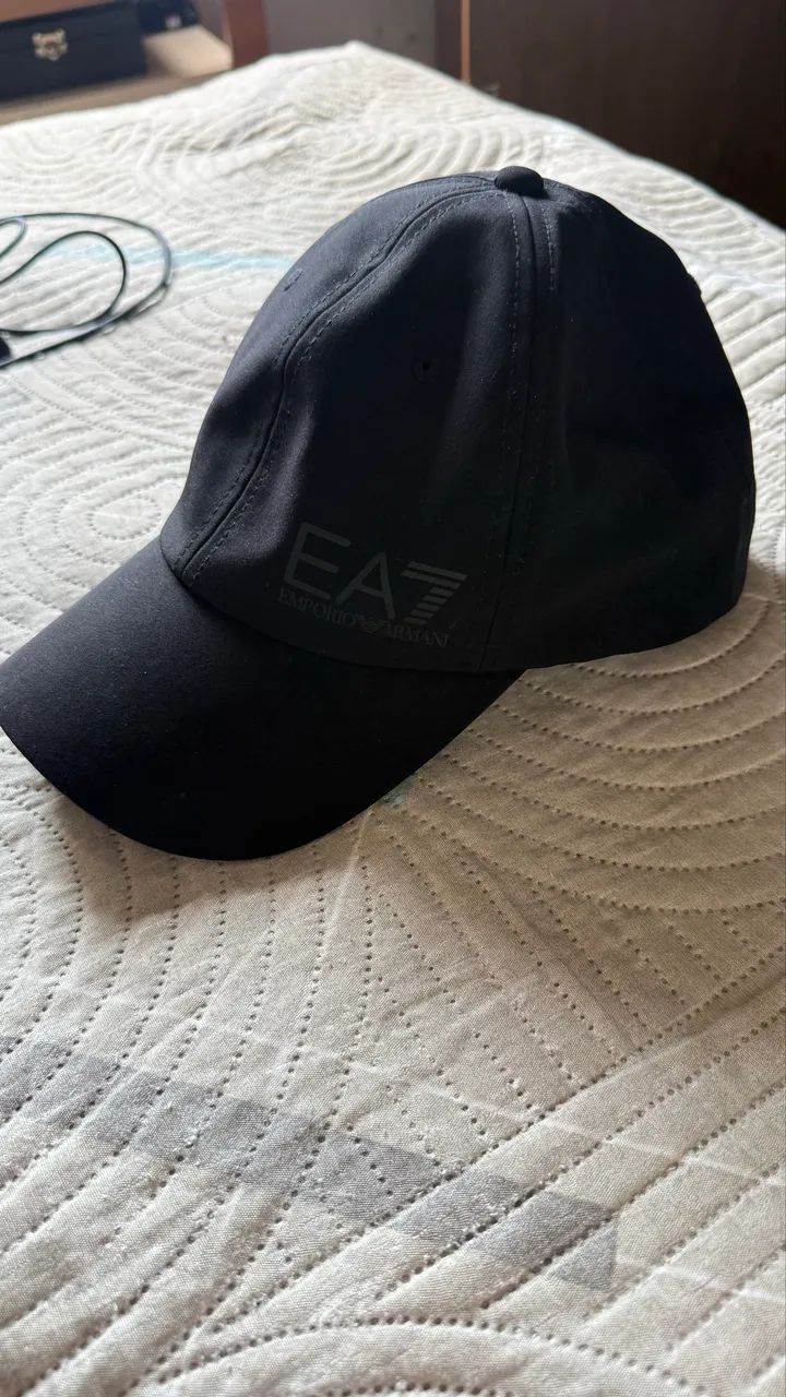 Boné EA7 original