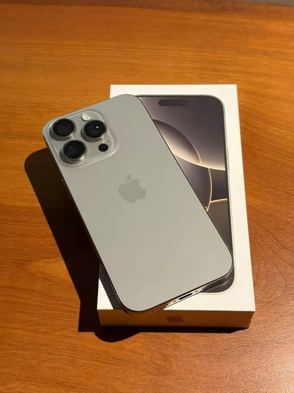 iPhone 16 Pro 128GB - Titânio Deserto