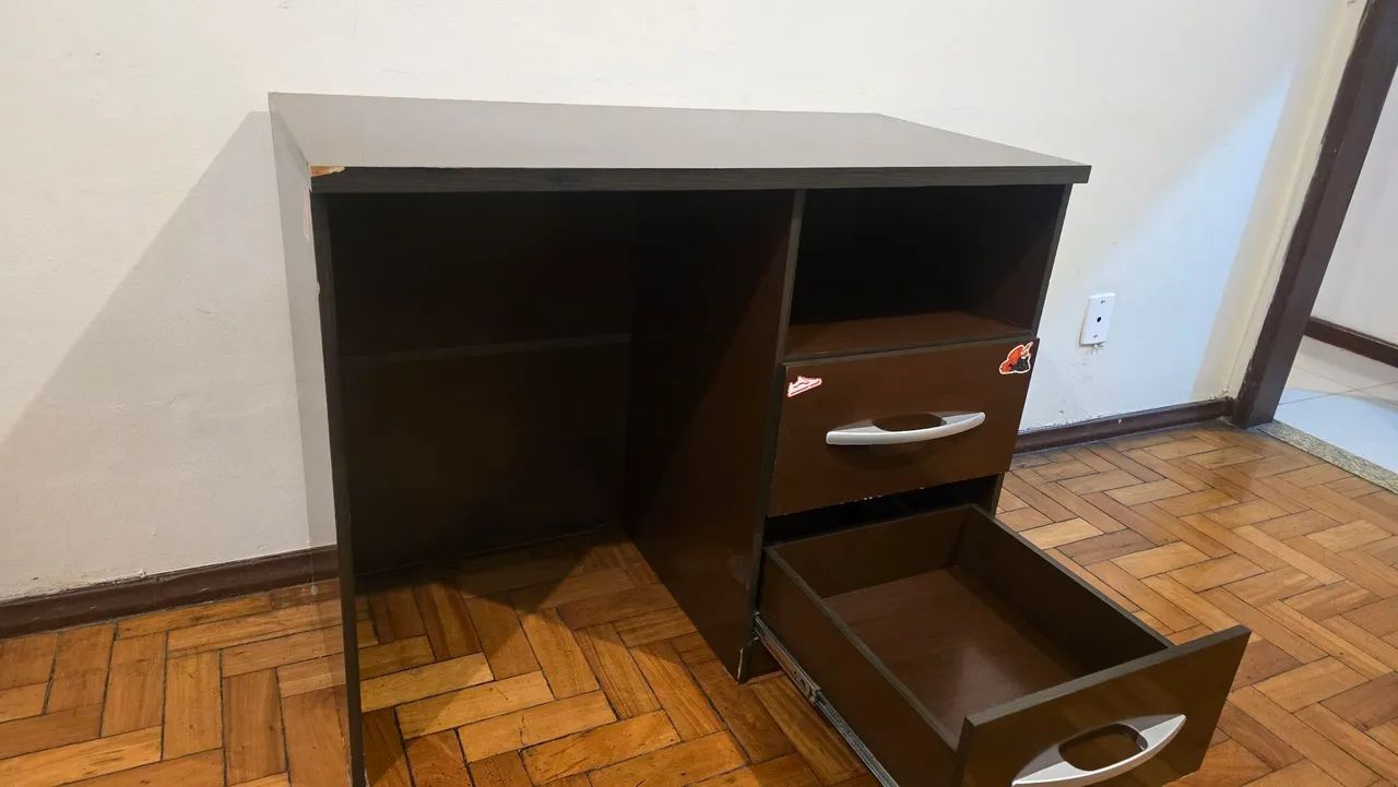 Escrivaninha compacta / mesa de estudos - Foto 2