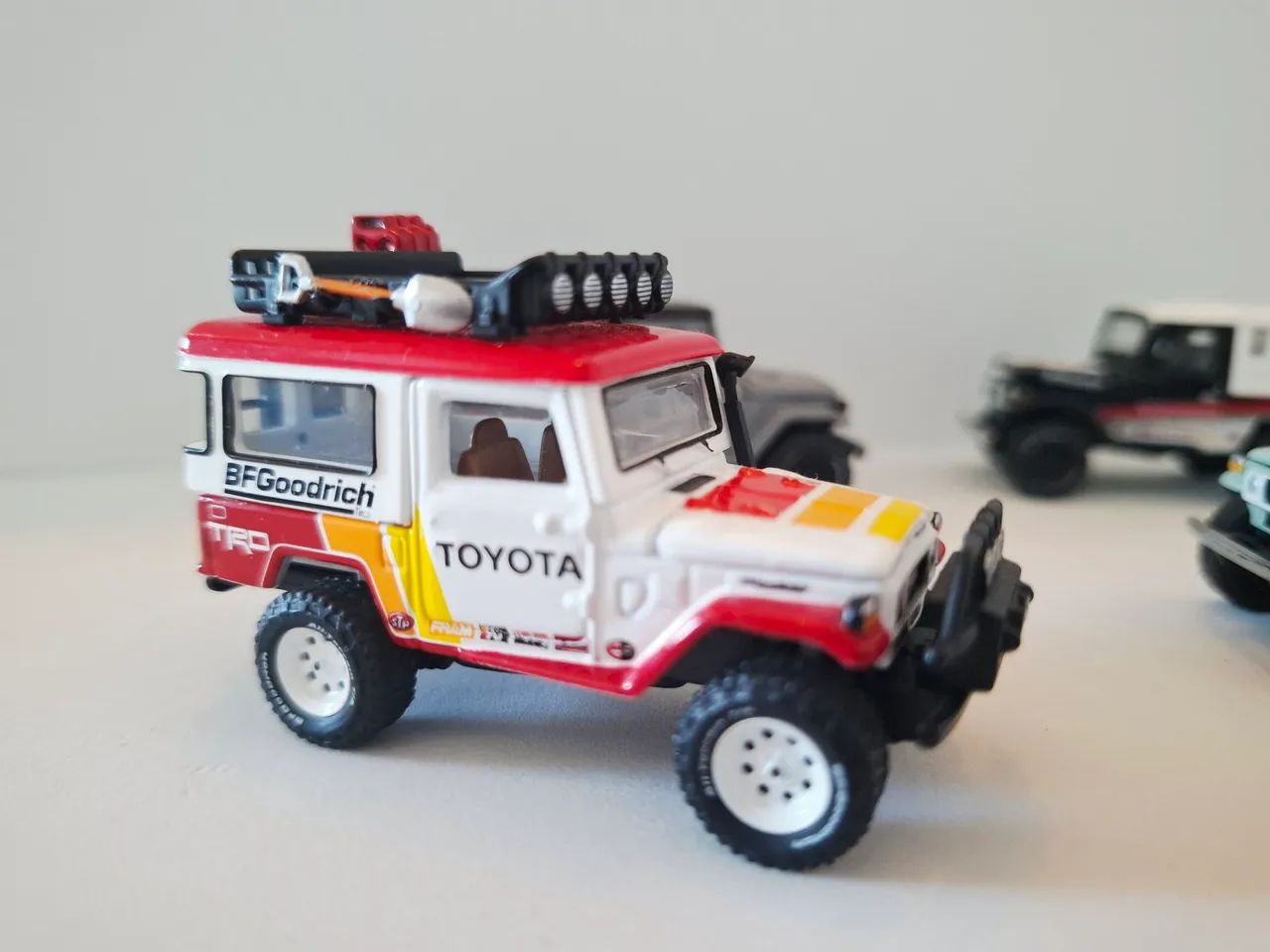 MiniaturaToyota Land Cruiser 1980 !!!