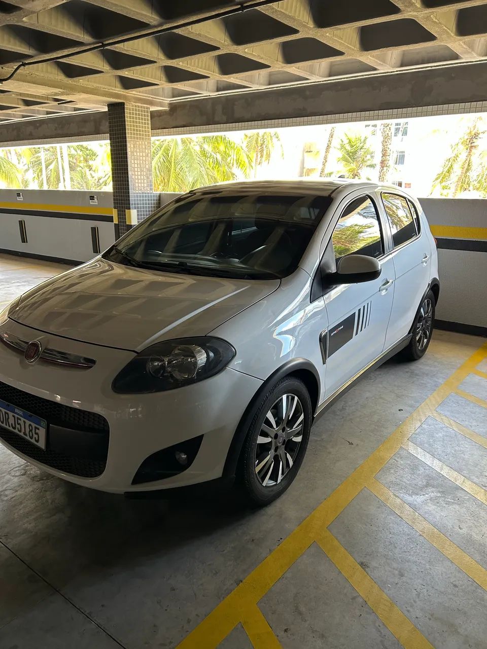 Fiat Palio Sporting 1.6 Flex 16V 5P 2014