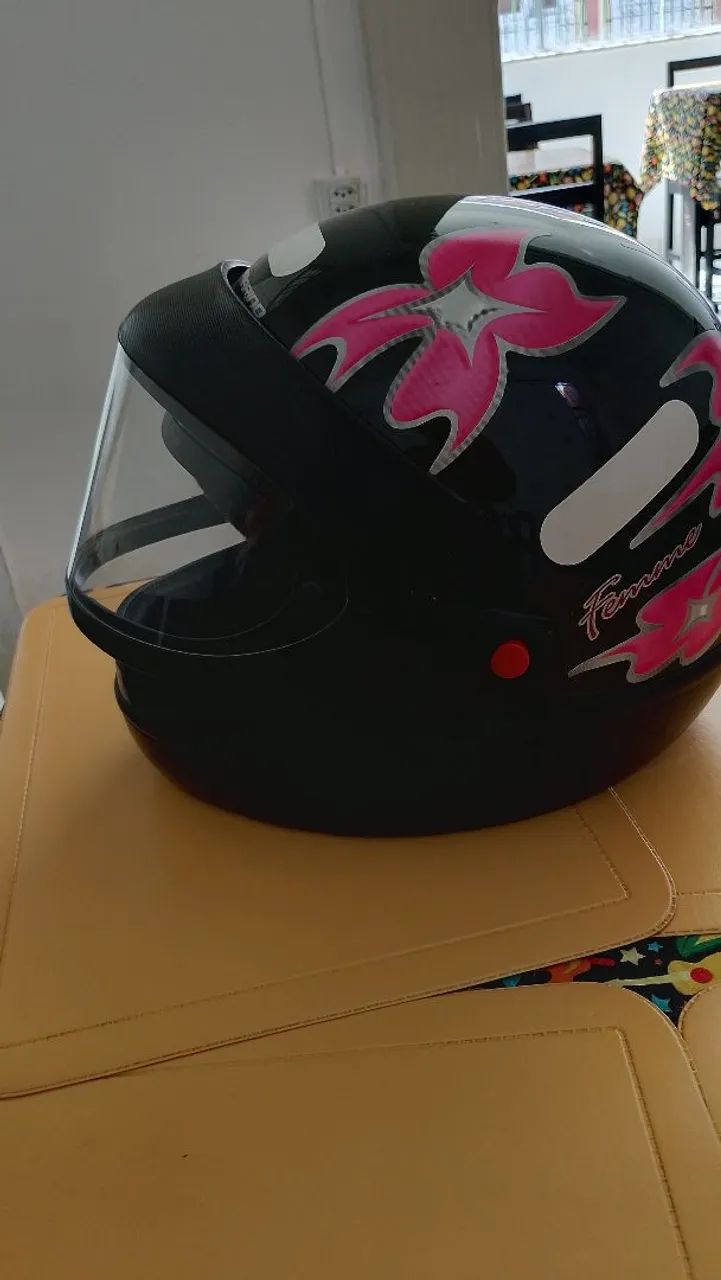 Patins e capacete de moto - Foto 3