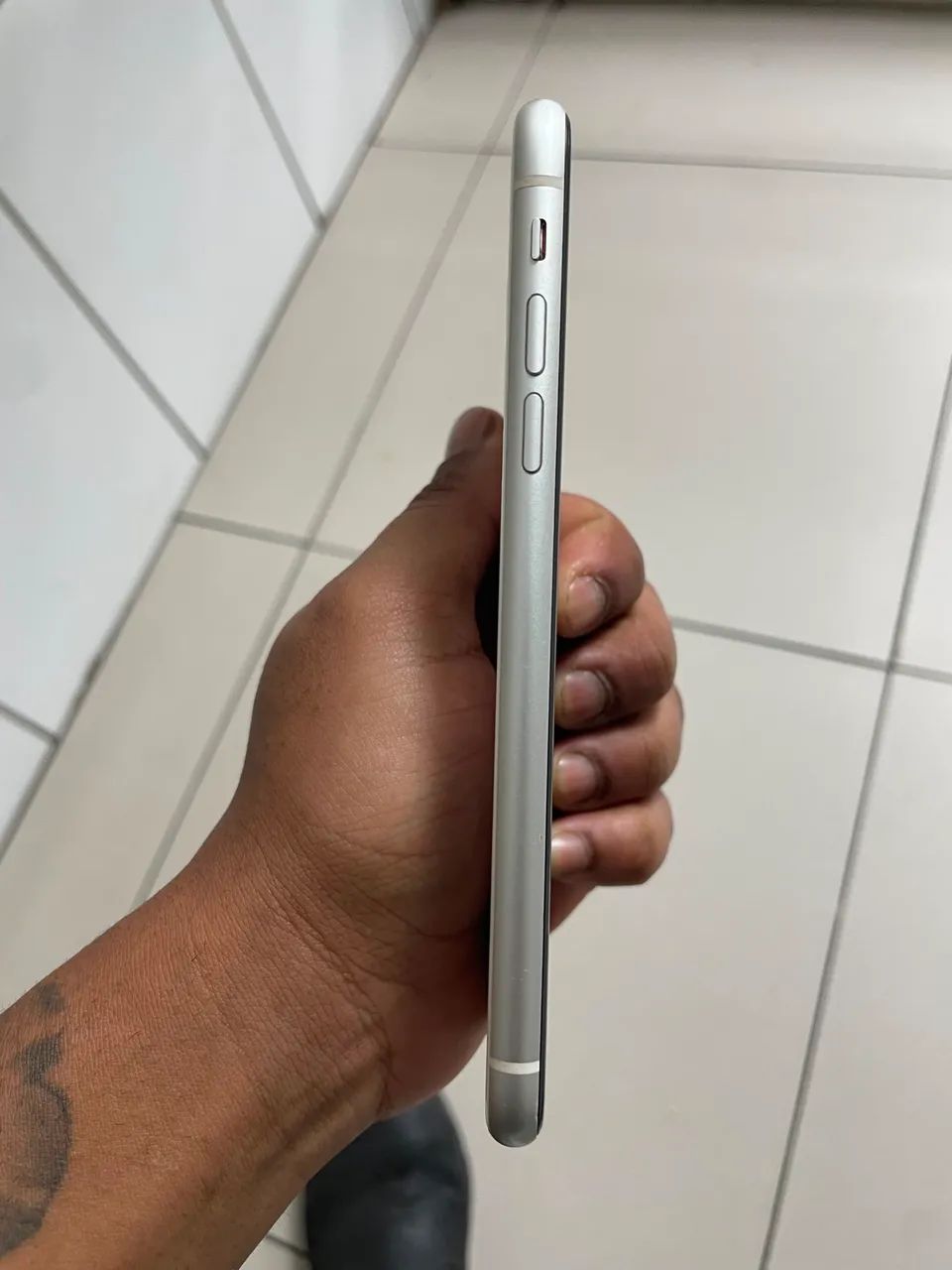 iPhone 11 Branco 64GB - Perfeito Funcionamento (Apenas Detalhes) - Foto 5