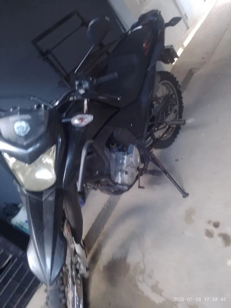 Vende-se uma moto bem conservada  - Foto 3