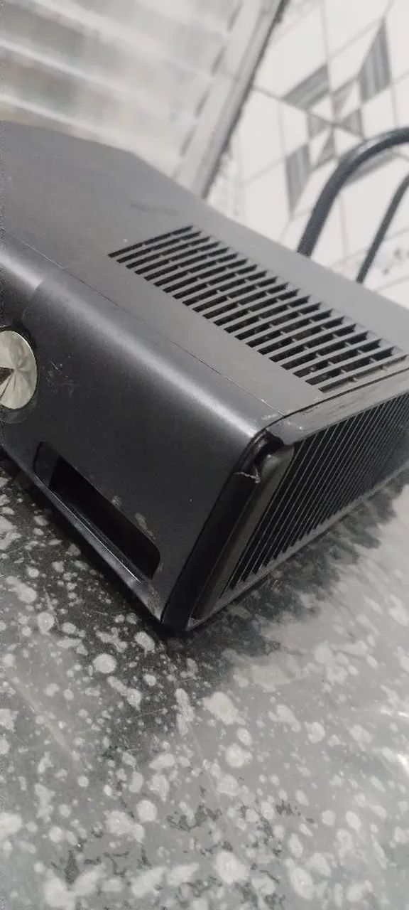 Xbox 360 slim - Foto 3