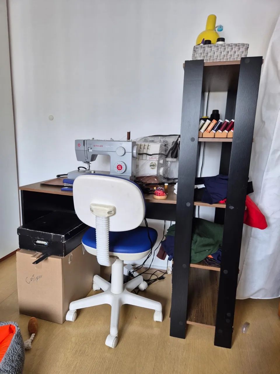 table with shelf64985857322754121