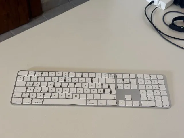 Apple Magic Keyboard + Magic Mouse (Lightning) - Periféricos e