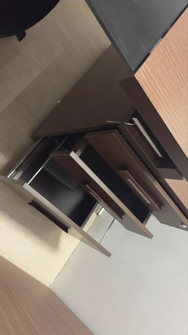 Conjunto de Mesa De Escritório, Mesa e Armários, PREÇO NEGOCIÁVEL!!!! - Foto 3