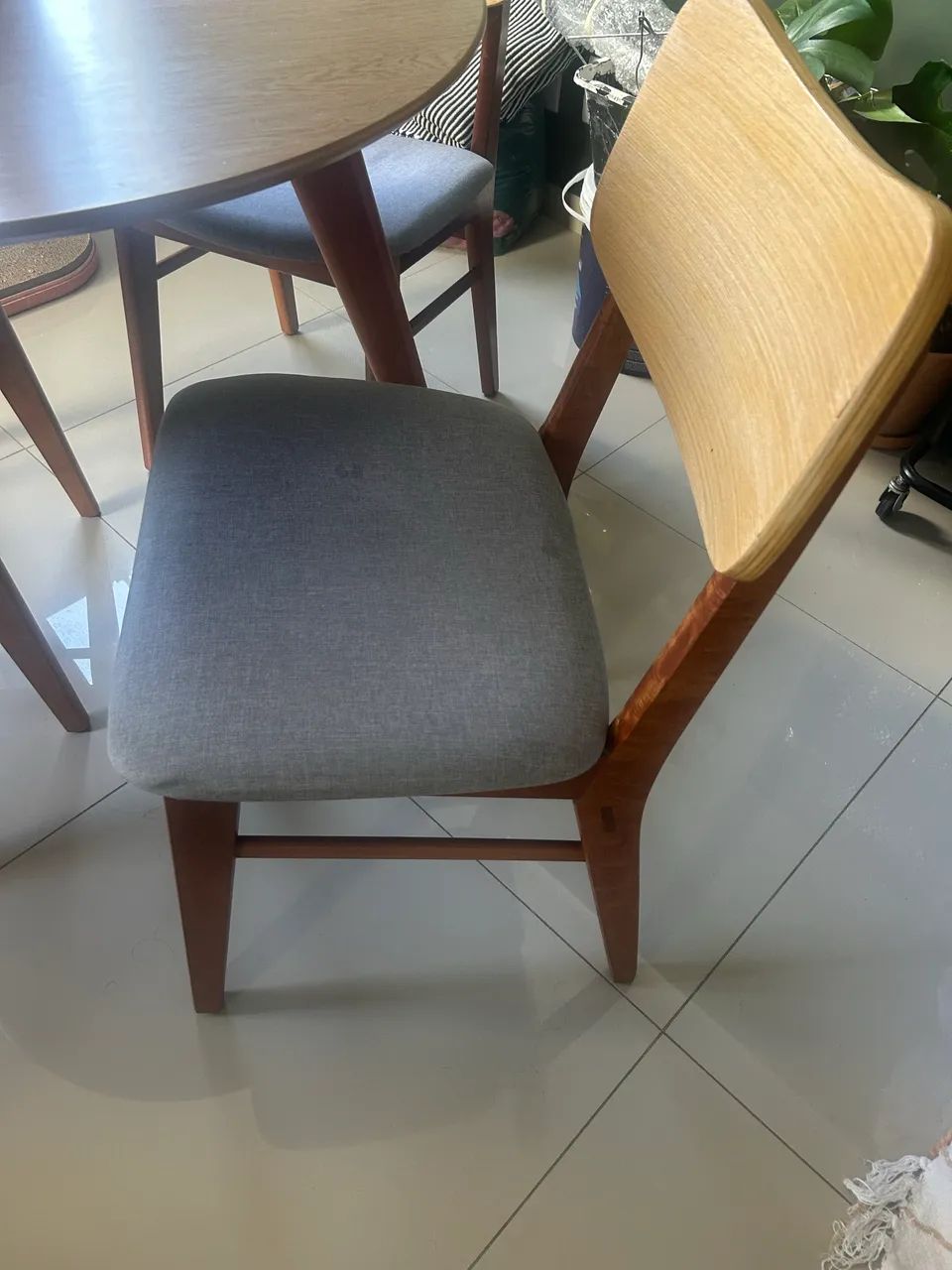 Conjunto de Mesa e cadeiras  - Foto 2