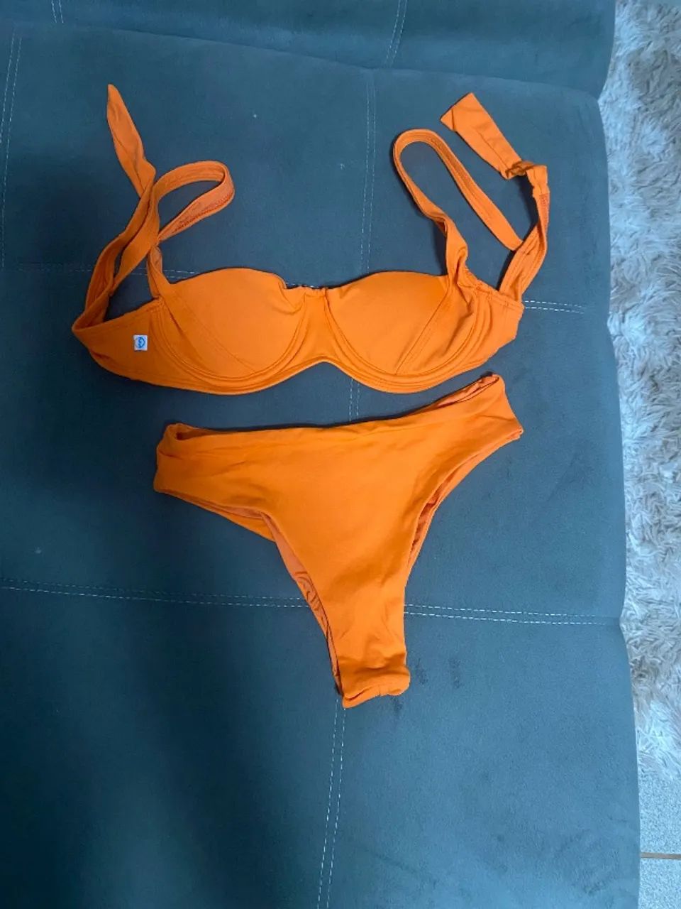 Biquíni com decote