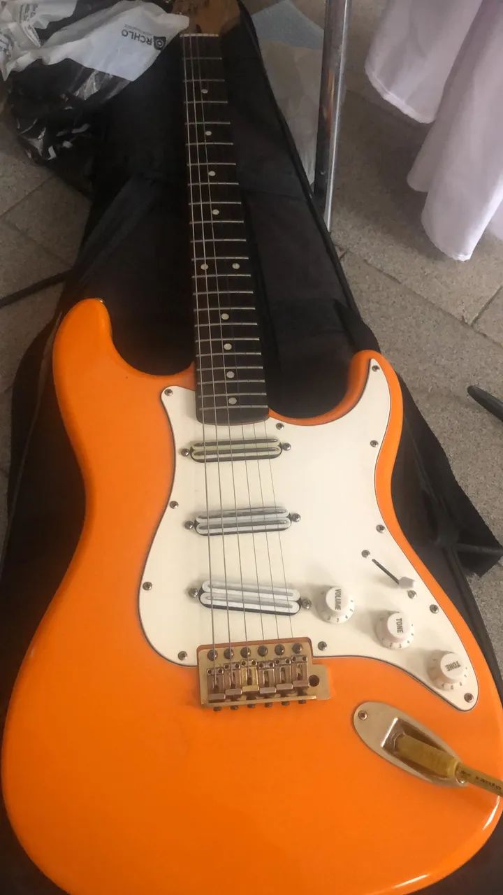 Guitarra Squier Fender ( mod Affinity) - Foto 3