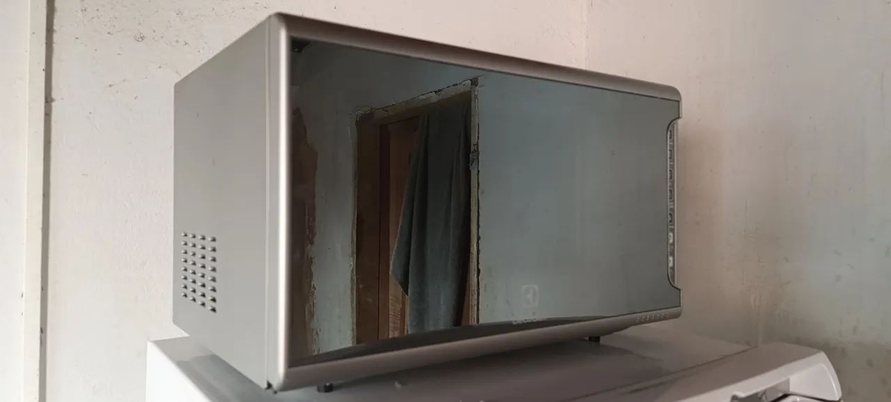 Microondas Eletrolux 31 litros Prata