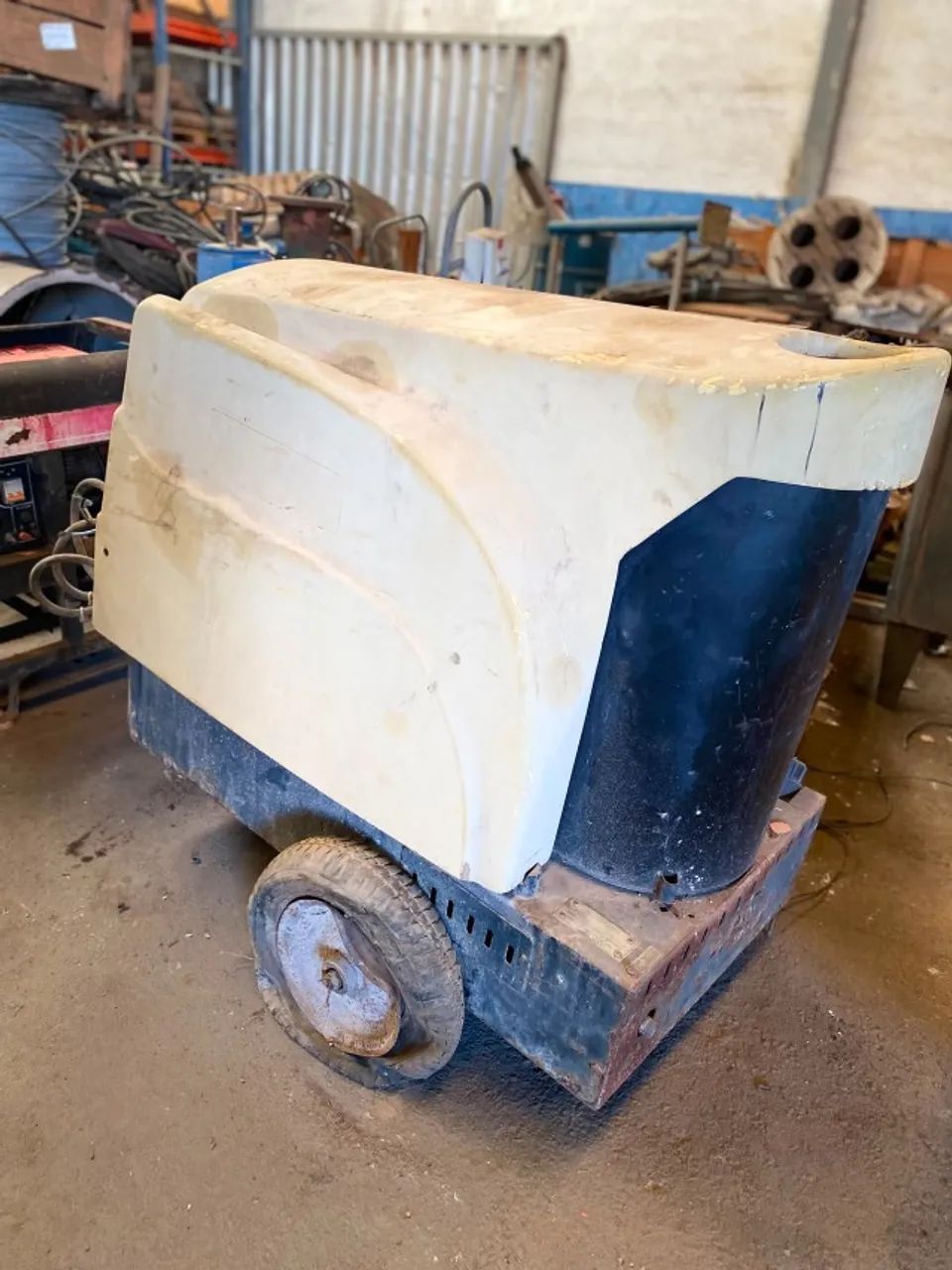 Lavadora KARCHER HDS 12/15S
