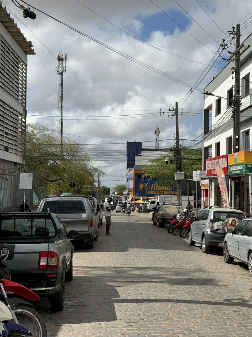 ALUGA-SE CASA NO CENTRO DE SERRINHA  - Foto 2