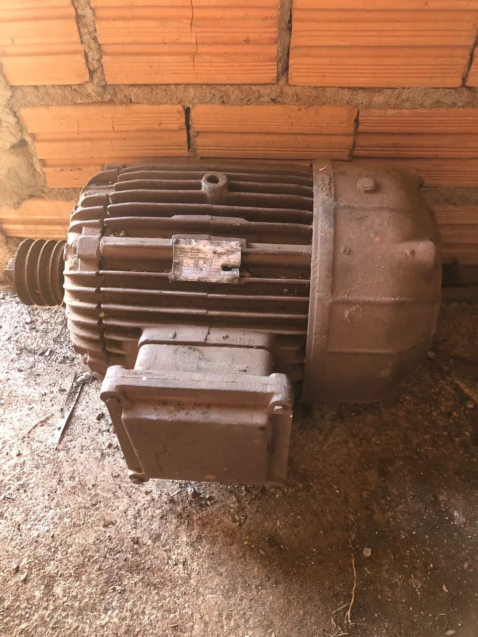 Motor elétrico 