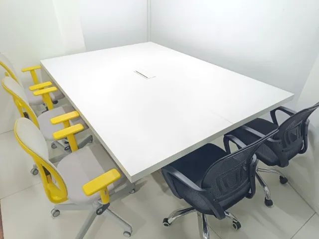 Mesa de escritório para reunião
