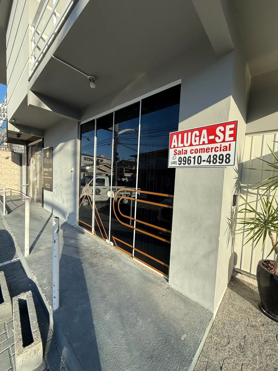 Aluga-se sala comercial (direto com proprietário)