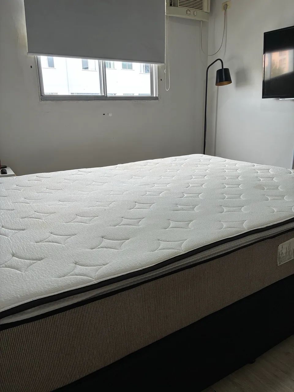 Colchão Queen Plumatex R$400