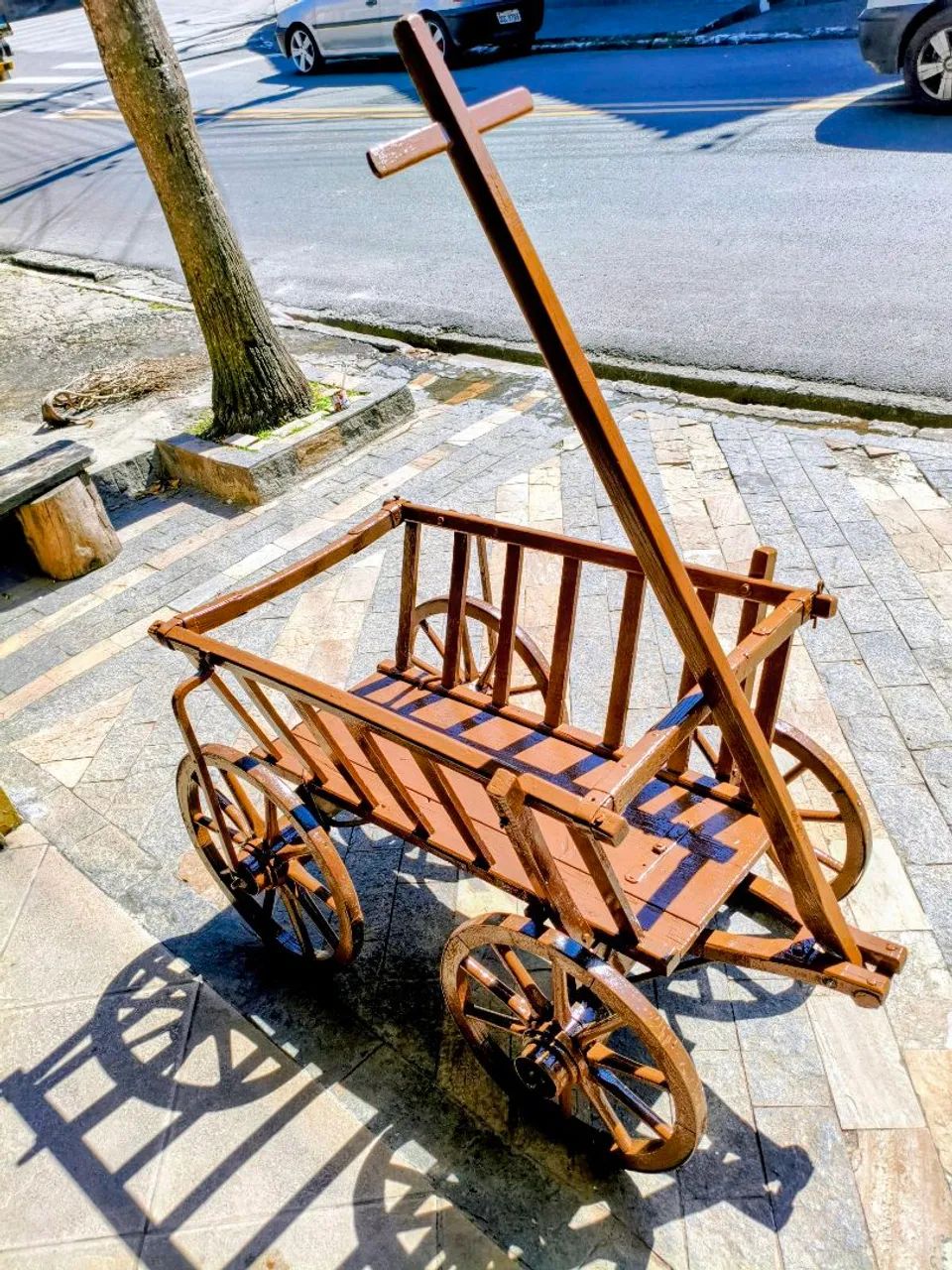 Carrocinha de madeira com vidro  - Foto 3