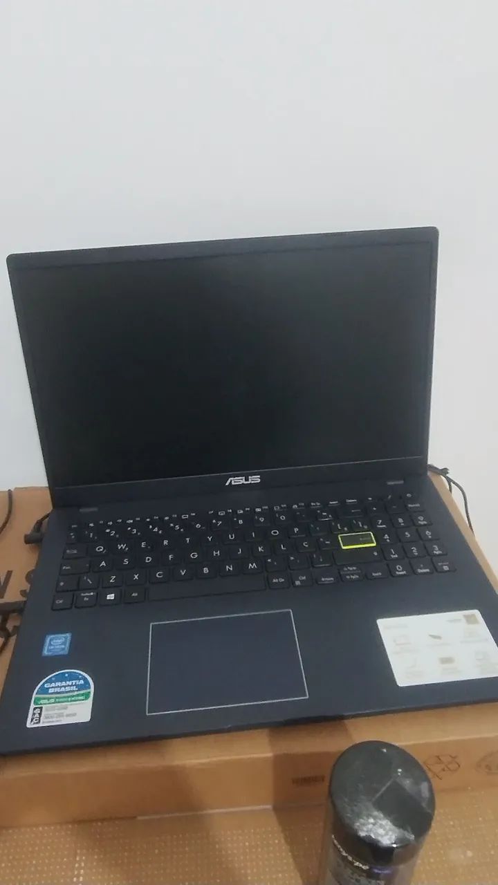 Notebook asus e510m bom pra estudos 