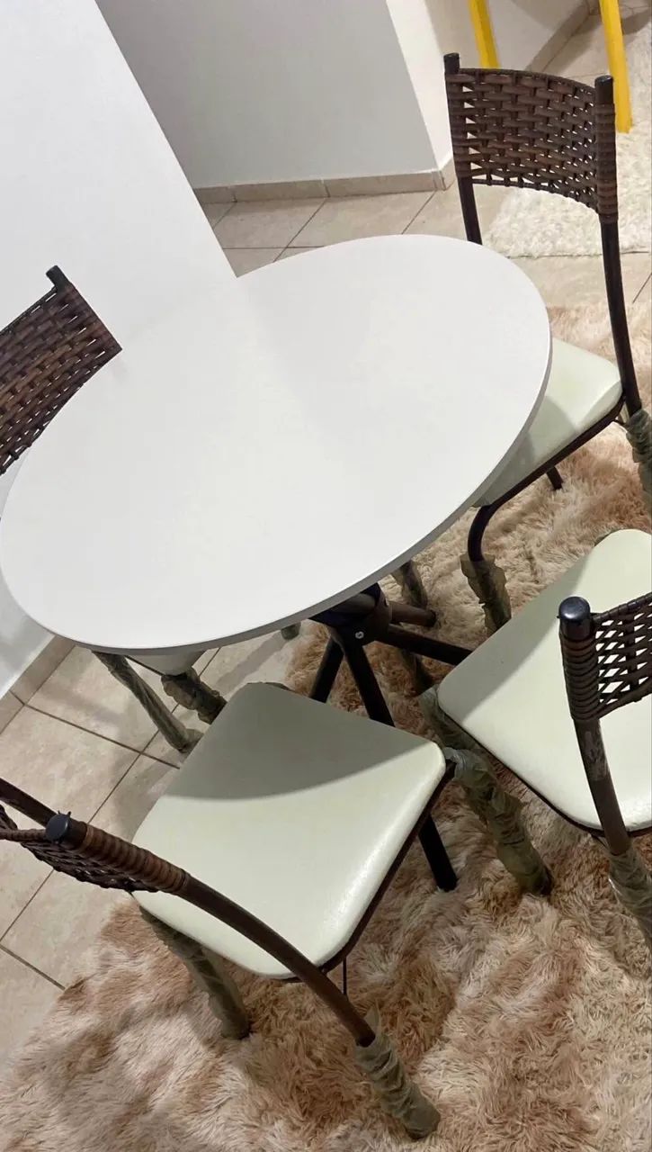 Mesa Com Cadeiras Nova  - Foto 2