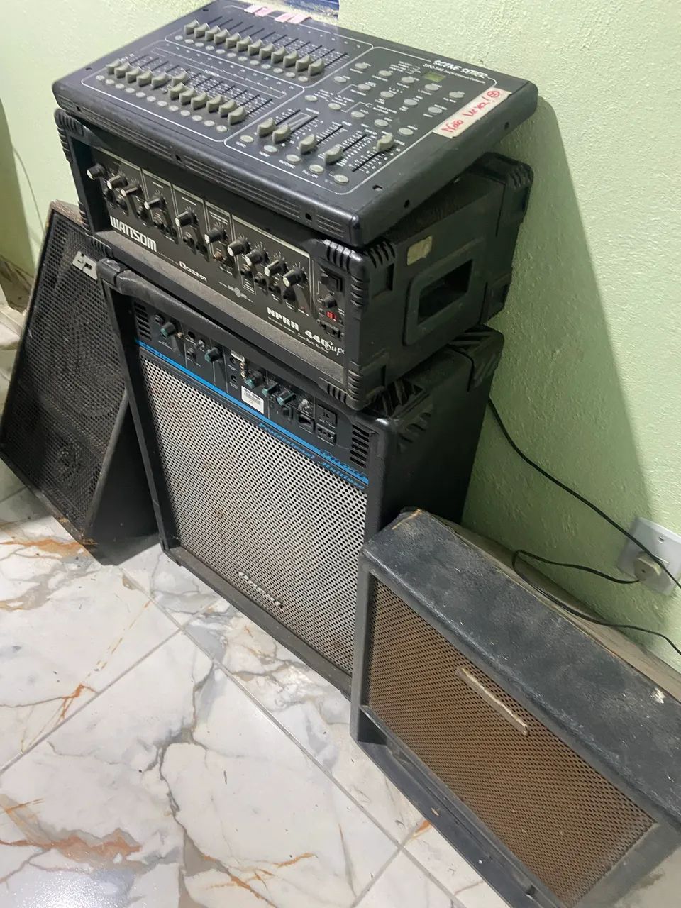 Sistema de som e iluminação 