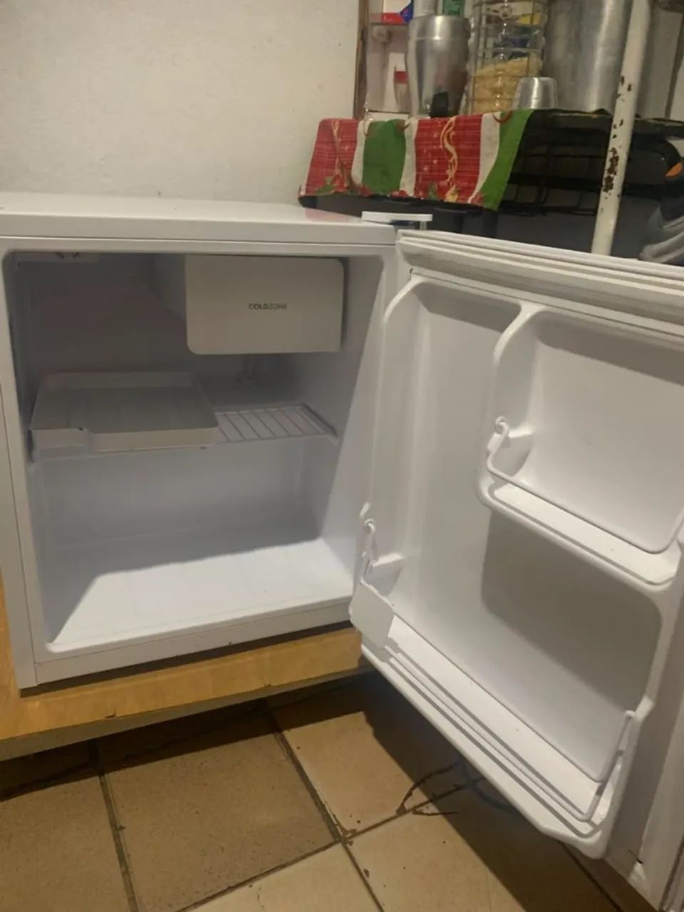 Frigobar Electrolux 47 litros - Foto 3