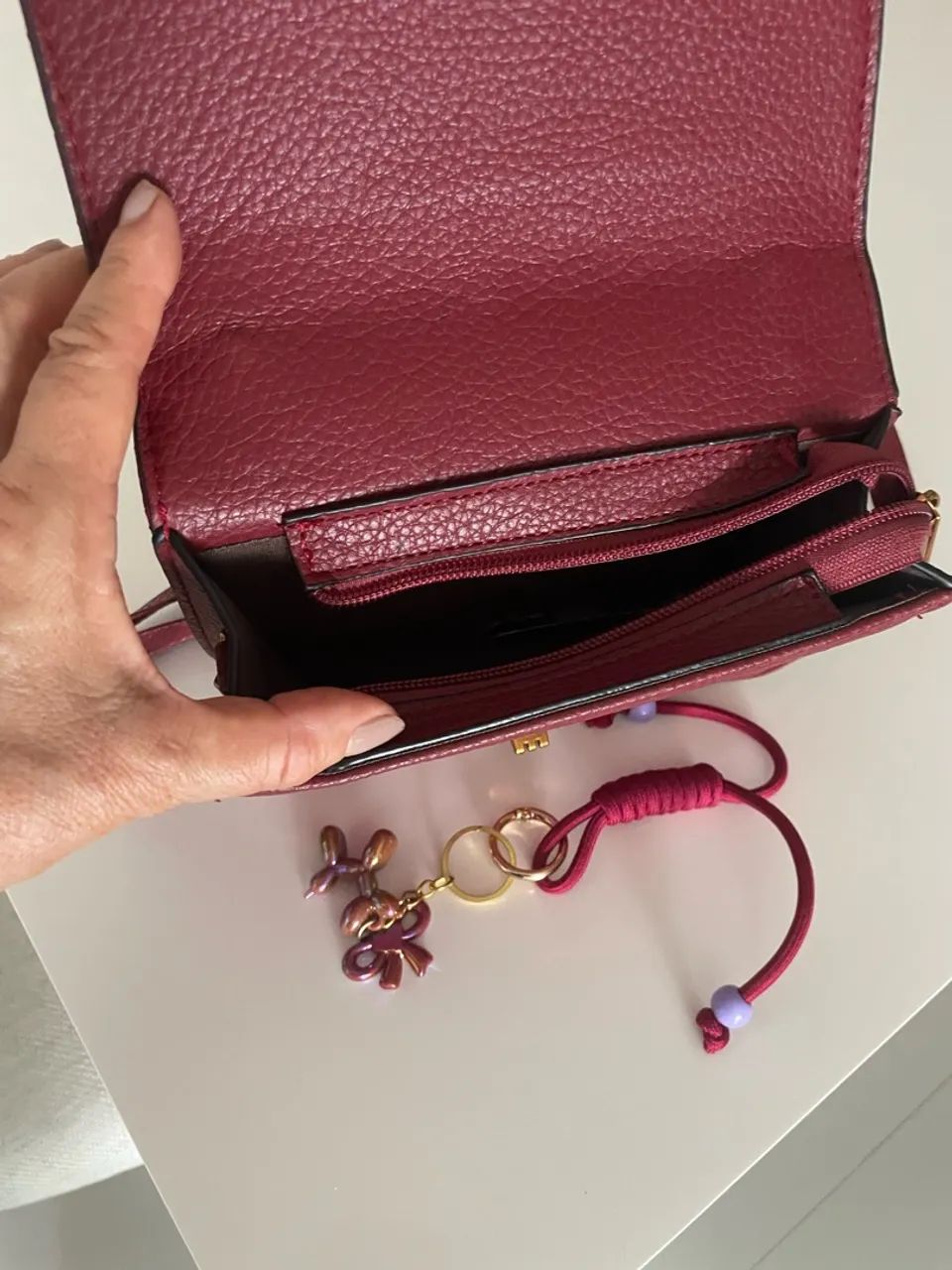 Bolsa NOVA linda e excelente material - Foto 4