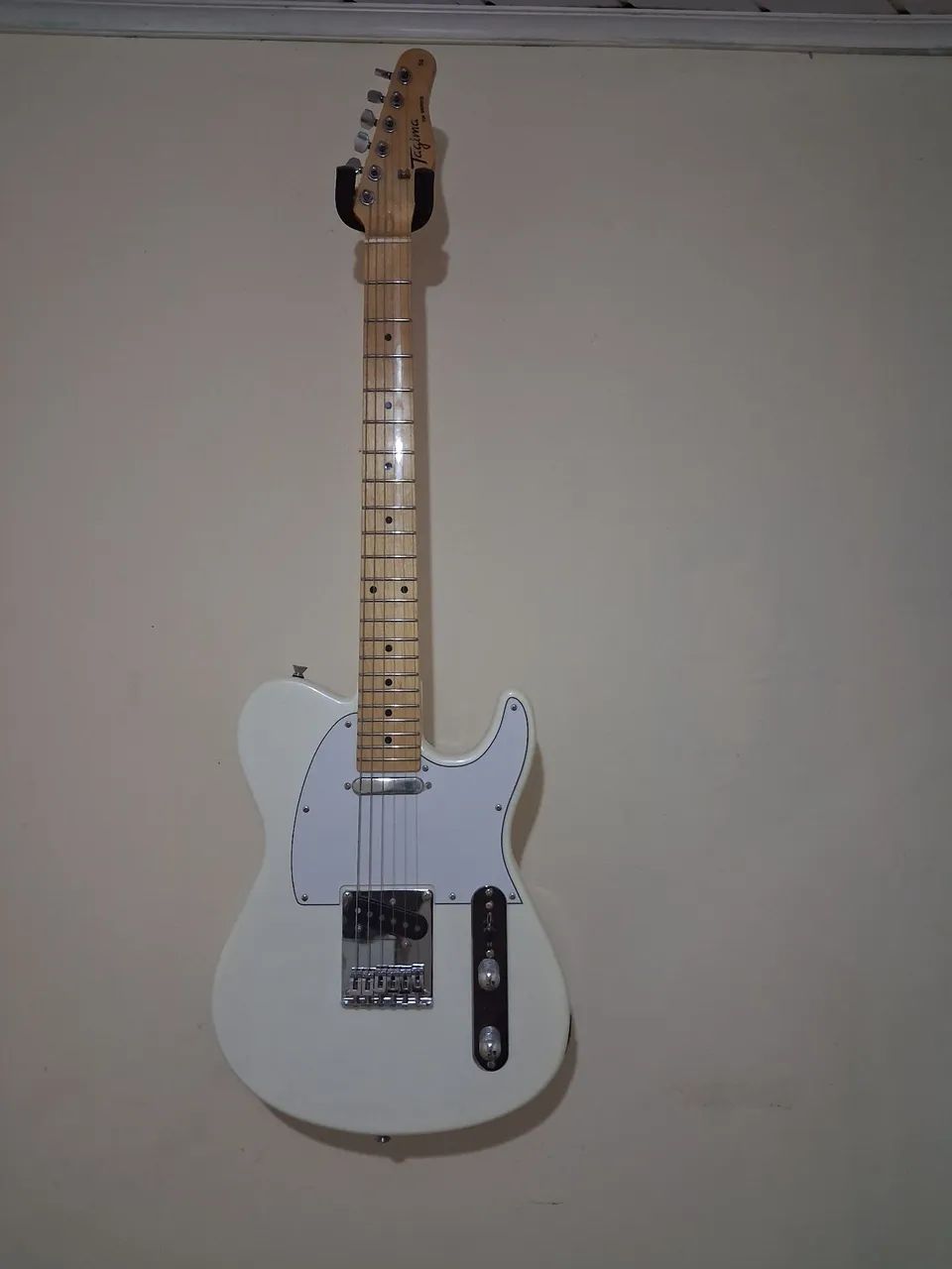 Guitarra Tagima TW modelo telecaste