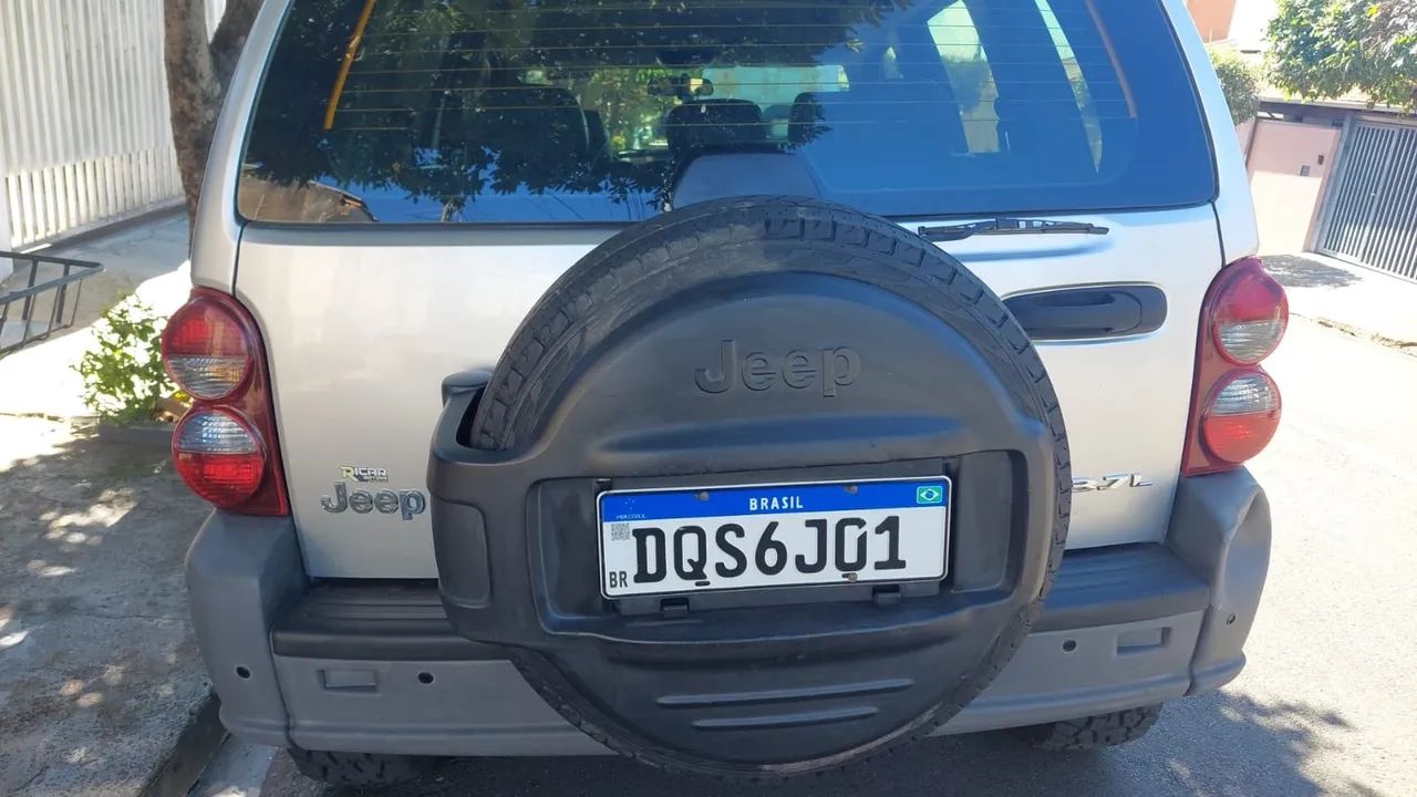Jeep Cherokee Cherokee Sport 3.7 4x4 V6 12V Aut. 2005