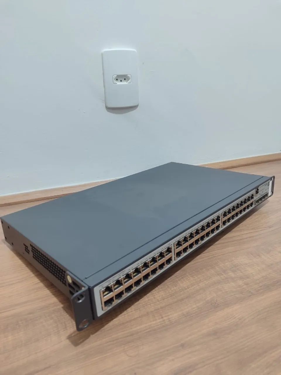 Switch HP V1910-48G je009a