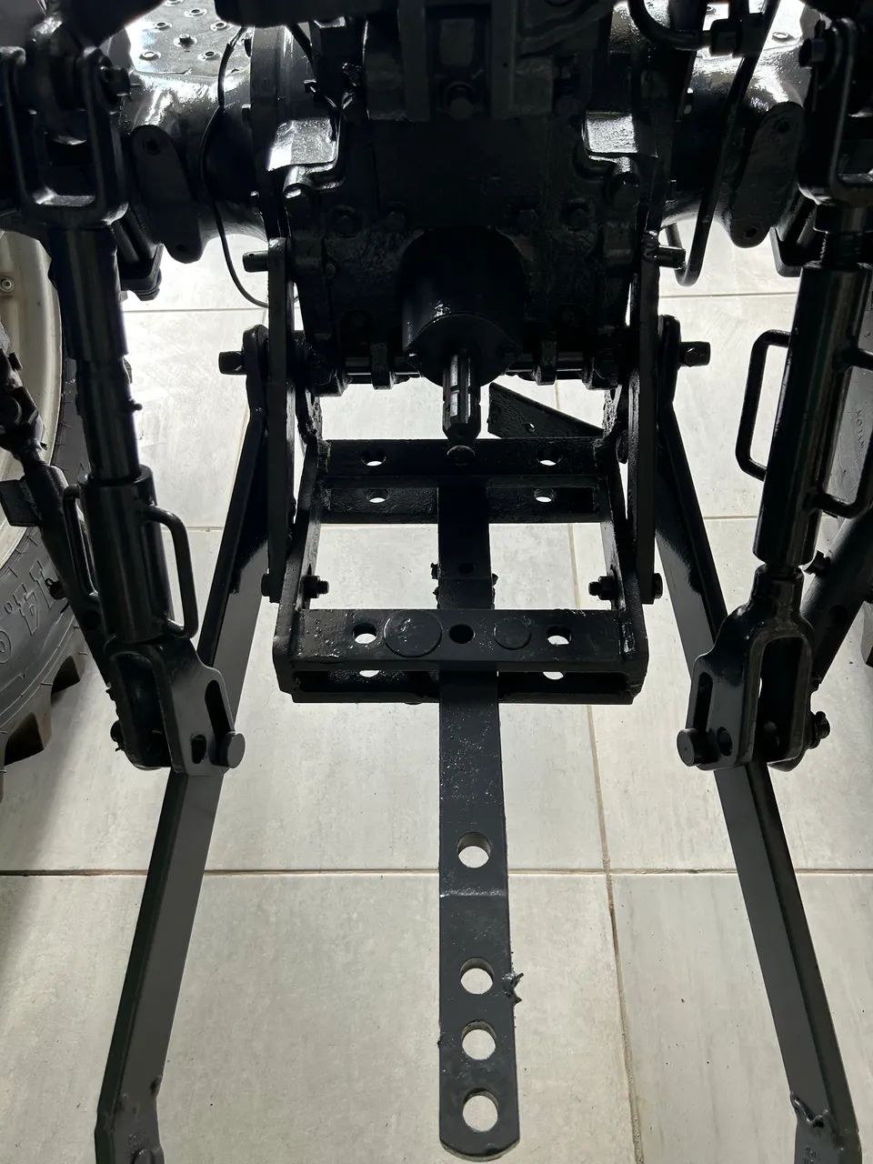 Trator Ford 4x2 3030 - Foto 2