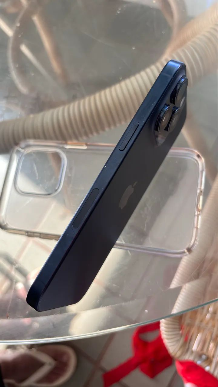 Vendo IPhone 15 Pro Max 512 giga azul .