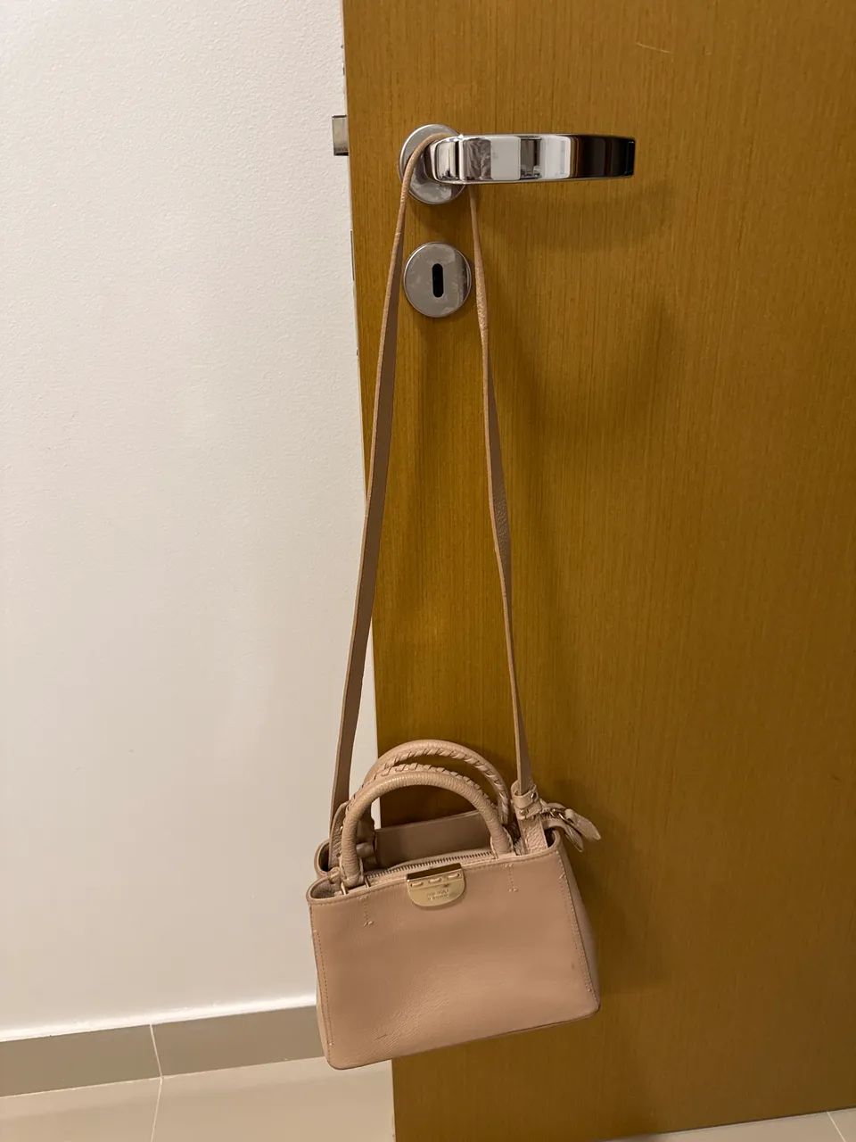 Bolsa bege Arezzo - Foto 2